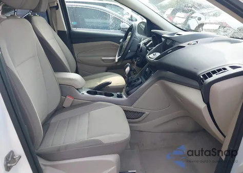 2016 Ford Escape Se z USA, uszkodzony, nr VIN 1FMCU9GX8GUB75636